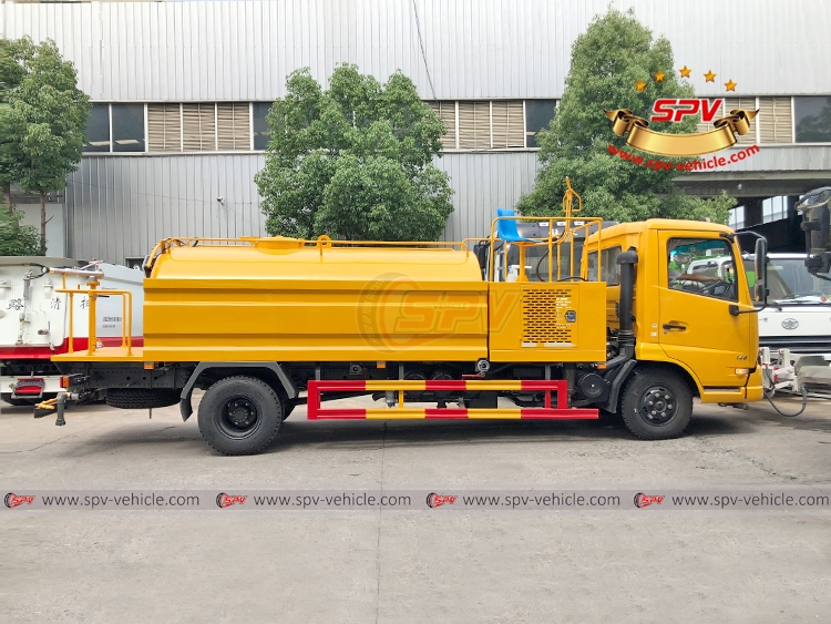 6,000 Litres Road Washer Truck Dongfeng - RS